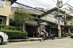 BIB: 
                            <button type="button" onclick="openModal(26321050)" class="btn btn-primary btn-sm float-right btn-popup" data-toggle="modal" data-target=".modal-high-quality">
                        <i class="fas fa-shopping-cart"></i> Add to Cart
                    </button>
                                            <button type="button" onclick="isThisMe(26321050, true)" class="btn btn-success btn-sm float-right btn-popup btn-isme hidden" data-toggle="tooltip" data-placement="bottom" title="นี่คือรูปของคุณใช่ไหม คลิกที่นี่เพื่อเอาเข้าอัลบั้ม">
                        <i class="fas fa-plus"></i> Add to album
                    </button>
                    <button type="button" onclick="isThisMe(26321050, false)" class="btn btn-warning btn-sm float-right btn-popup btn-isnotme hidden">
                        <i class="fas fa-ban"></i> Remove from album
                    </button>