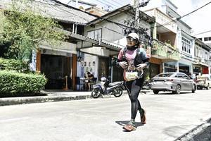 BIB: 
                            <button type="button" onclick="openModal(26319499)" class="btn btn-primary btn-sm float-right btn-popup" data-toggle="modal" data-target=".modal-high-quality">
                        <i class="fas fa-shopping-cart"></i> Add to Cart
                    </button>
                                            <button type="button" onclick="isThisMe(26319499, true)" class="btn btn-success btn-sm float-right btn-popup btn-isme hidden" data-toggle="tooltip" data-placement="bottom" title="นี่คือรูปของคุณใช่ไหม คลิกที่นี่เพื่อเอาเข้าอัลบั้ม">
                        <i class="fas fa-plus"></i> Add to album
                    </button>
                    <button type="button" onclick="isThisMe(26319499, false)" class="btn btn-warning btn-sm float-right btn-popup btn-isnotme hidden">
                        <i class="fas fa-ban"></i> Remove from album
                    </button>