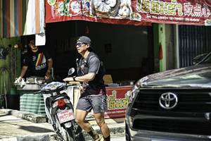 BIB: 
                            <button type="button" onclick="openModal(26316806)" class="btn btn-primary btn-sm float-right btn-popup" data-toggle="modal" data-target=".modal-high-quality">
                        <i class="fas fa-shopping-cart"></i> Add to Cart
                    </button>
                                            <button type="button" onclick="isThisMe(26316806, true)" class="btn btn-success btn-sm float-right btn-popup btn-isme hidden" data-toggle="tooltip" data-placement="bottom" title="นี่คือรูปของคุณใช่ไหม คลิกที่นี่เพื่อเอาเข้าอัลบั้ม">
                        <i class="fas fa-plus"></i> Add to album
                    </button>
                    <button type="button" onclick="isThisMe(26316806, false)" class="btn btn-warning btn-sm float-right btn-popup btn-isnotme hidden">
                        <i class="fas fa-ban"></i> Remove from album
                    </button>