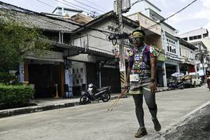 BIB: 
                            <button type="button" onclick="openModal(26322272)" class="btn btn-primary btn-sm float-right btn-popup" data-toggle="modal" data-target=".modal-high-quality">
                        <i class="fas fa-shopping-cart"></i> Add to Cart
                    </button>
                                            <button type="button" onclick="isThisMe(26322272, true)" class="btn btn-success btn-sm float-right btn-popup btn-isme hidden" data-toggle="tooltip" data-placement="bottom" title="นี่คือรูปของคุณใช่ไหม คลิกที่นี่เพื่อเอาเข้าอัลบั้ม">
                        <i class="fas fa-plus"></i> Add to album
                    </button>
                    <button type="button" onclick="isThisMe(26322272, false)" class="btn btn-warning btn-sm float-right btn-popup btn-isnotme hidden">
                        <i class="fas fa-ban"></i> Remove from album
                    </button>