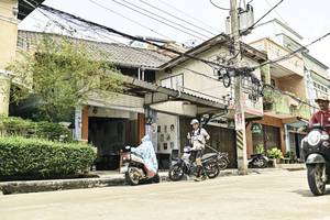 BIB: 
                            <button type="button" onclick="openModal(26323053)" class="btn btn-primary btn-sm float-right btn-popup" data-toggle="modal" data-target=".modal-high-quality">
                        <i class="fas fa-shopping-cart"></i> Add to Cart
                    </button>
                                            <button type="button" onclick="isThisMe(26323053, true)" class="btn btn-success btn-sm float-right btn-popup btn-isme hidden" data-toggle="tooltip" data-placement="bottom" title="นี่คือรูปของคุณใช่ไหม คลิกที่นี่เพื่อเอาเข้าอัลบั้ม">
                        <i class="fas fa-plus"></i> Add to album
                    </button>
                    <button type="button" onclick="isThisMe(26323053, false)" class="btn btn-warning btn-sm float-right btn-popup btn-isnotme hidden">
                        <i class="fas fa-ban"></i> Remove from album
                    </button>