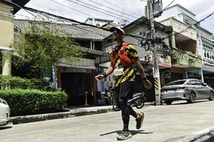 BIB: 
                            <button type="button" onclick="openModal(26320239)" class="btn btn-primary btn-sm float-right btn-popup" data-toggle="modal" data-target=".modal-high-quality">
                        <i class="fas fa-shopping-cart"></i> Add to Cart
                    </button>
                                            <button type="button" onclick="isThisMe(26320239, true)" class="btn btn-success btn-sm float-right btn-popup btn-isme hidden" data-toggle="tooltip" data-placement="bottom" title="นี่คือรูปของคุณใช่ไหม คลิกที่นี่เพื่อเอาเข้าอัลบั้ม">
                        <i class="fas fa-plus"></i> Add to album
                    </button>
                    <button type="button" onclick="isThisMe(26320239, false)" class="btn btn-warning btn-sm float-right btn-popup btn-isnotme hidden">
                        <i class="fas fa-ban"></i> Remove from album
                    </button>