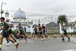 BIB: 
                            <button type="button" onclick="openModal(26215560)" class="btn btn-primary btn-sm float-right btn-popup" data-toggle="modal" data-target=".modal-high-quality">
                        <i class="fas fa-shopping-cart"></i> Add to Cart
                    </button>
                                            <button type="button" onclick="isThisMe(26215560, true)" class="btn btn-success btn-sm float-right btn-popup btn-isme hidden" data-toggle="tooltip" data-placement="bottom" title="นี่คือรูปของคุณใช่ไหม คลิกที่นี่เพื่อเอาเข้าอัลบั้ม">
                        <i class="fas fa-plus"></i> Add to album
                    </button>
                    <button type="button" onclick="isThisMe(26215560, false)" class="btn btn-warning btn-sm float-right btn-popup btn-isnotme hidden">
                        <i class="fas fa-ban"></i> Remove from album
                    </button>