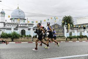 BIB: 
                            <button type="button" onclick="openModal(26215545)" class="btn btn-primary btn-sm float-right btn-popup" data-toggle="modal" data-target=".modal-high-quality">
                        <i class="fas fa-shopping-cart"></i> Add to Cart
                    </button>
                                            <button type="button" onclick="isThisMe(26215545, true)" class="btn btn-success btn-sm float-right btn-popup btn-isme hidden" data-toggle="tooltip" data-placement="bottom" title="นี่คือรูปของคุณใช่ไหม คลิกที่นี่เพื่อเอาเข้าอัลบั้ม">
                        <i class="fas fa-plus"></i> Add to album
                    </button>
                    <button type="button" onclick="isThisMe(26215545, false)" class="btn btn-warning btn-sm float-right btn-popup btn-isnotme hidden">
                        <i class="fas fa-ban"></i> Remove from album
                    </button>