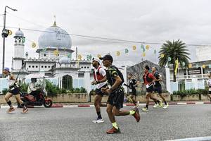 BIB: 
                            <button type="button" onclick="openModal(26215557)" class="btn btn-primary btn-sm float-right btn-popup" data-toggle="modal" data-target=".modal-high-quality">
                        <i class="fas fa-shopping-cart"></i> Add to Cart
                    </button>
                                            <button type="button" onclick="isThisMe(26215557, true)" class="btn btn-success btn-sm float-right btn-popup btn-isme hidden" data-toggle="tooltip" data-placement="bottom" title="นี่คือรูปของคุณใช่ไหม คลิกที่นี่เพื่อเอาเข้าอัลบั้ม">
                        <i class="fas fa-plus"></i> Add to album
                    </button>
                    <button type="button" onclick="isThisMe(26215557, false)" class="btn btn-warning btn-sm float-right btn-popup btn-isnotme hidden">
                        <i class="fas fa-ban"></i> Remove from album
                    </button>