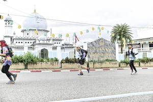 BIB: 
                            <button type="button" onclick="openModal(26215472)" class="btn btn-primary btn-sm float-right btn-popup" data-toggle="modal" data-target=".modal-high-quality">
                        <i class="fas fa-shopping-cart"></i> Add to Cart
                    </button>
                                            <button type="button" onclick="isThisMe(26215472, true)" class="btn btn-success btn-sm float-right btn-popup btn-isme hidden" data-toggle="tooltip" data-placement="bottom" title="นี่คือรูปของคุณใช่ไหม คลิกที่นี่เพื่อเอาเข้าอัลบั้ม">
                        <i class="fas fa-plus"></i> Add to album
                    </button>
                    <button type="button" onclick="isThisMe(26215472, false)" class="btn btn-warning btn-sm float-right btn-popup btn-isnotme hidden">
                        <i class="fas fa-ban"></i> Remove from album
                    </button>