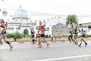 BIB: 
                            <button type="button" onclick="openModal(26215448)" class="btn btn-primary btn-sm float-right btn-popup" data-toggle="modal" data-target=".modal-high-quality">
                        <i class="fas fa-shopping-cart"></i> Add to Cart
                    </button>
                                            <button type="button" onclick="isThisMe(26215448, true)" class="btn btn-success btn-sm float-right btn-popup btn-isme hidden" data-toggle="tooltip" data-placement="bottom" title="นี่คือรูปของคุณใช่ไหม คลิกที่นี่เพื่อเอาเข้าอัลบั้ม">
                        <i class="fas fa-plus"></i> Add to album
                    </button>
                    <button type="button" onclick="isThisMe(26215448, false)" class="btn btn-warning btn-sm float-right btn-popup btn-isnotme hidden">
                        <i class="fas fa-ban"></i> Remove from album
                    </button>