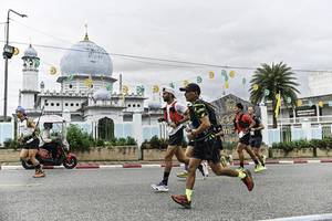 BIB: 
                            <button type="button" onclick="openModal(26215556)" class="btn btn-primary btn-sm float-right btn-popup" data-toggle="modal" data-target=".modal-high-quality">
                        <i class="fas fa-shopping-cart"></i> Add to Cart
                    </button>
                                            <button type="button" onclick="isThisMe(26215556, true)" class="btn btn-success btn-sm float-right btn-popup btn-isme hidden" data-toggle="tooltip" data-placement="bottom" title="นี่คือรูปของคุณใช่ไหม คลิกที่นี่เพื่อเอาเข้าอัลบั้ม">
                        <i class="fas fa-plus"></i> Add to album
                    </button>
                    <button type="button" onclick="isThisMe(26215556, false)" class="btn btn-warning btn-sm float-right btn-popup btn-isnotme hidden">
                        <i class="fas fa-ban"></i> Remove from album
                    </button>