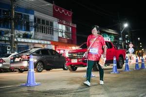 BIB: 
                            <button type="button" onclick="openModal(26390391)" class="btn btn-primary btn-sm float-right btn-popup" data-toggle="modal" data-target=".modal-high-quality">
                        <i class="fas fa-shopping-cart"></i> Add to Cart
                    </button>
                                            <button type="button" onclick="isThisMe(26390391, true)" class="btn btn-success btn-sm float-right btn-popup btn-isme hidden" data-toggle="tooltip" data-placement="bottom" title="นี่คือรูปของคุณใช่ไหม คลิกที่นี่เพื่อเอาเข้าอัลบั้ม">
                        <i class="fas fa-plus"></i> Add to album
                    </button>
                    <button type="button" onclick="isThisMe(26390391, false)" class="btn btn-warning btn-sm float-right btn-popup btn-isnotme hidden">
                        <i class="fas fa-ban"></i> Remove from album
                    </button>