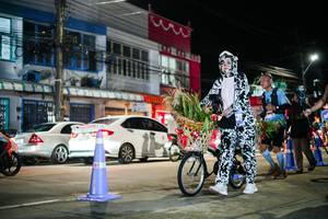 BIB: 
                            <button type="button" onclick="openModal(26390647)" class="btn btn-primary btn-sm float-right btn-popup" data-toggle="modal" data-target=".modal-high-quality">
                        <i class="fas fa-shopping-cart"></i> Add to Cart
                    </button>
                                            <button type="button" onclick="isThisMe(26390647, true)" class="btn btn-success btn-sm float-right btn-popup btn-isme hidden" data-toggle="tooltip" data-placement="bottom" title="นี่คือรูปของคุณใช่ไหม คลิกที่นี่เพื่อเอาเข้าอัลบั้ม">
                        <i class="fas fa-plus"></i> Add to album
                    </button>
                    <button type="button" onclick="isThisMe(26390647, false)" class="btn btn-warning btn-sm float-right btn-popup btn-isnotme hidden">
                        <i class="fas fa-ban"></i> Remove from album
                    </button>