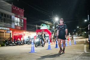 BIB: 
                            <button type="button" onclick="openModal(26392599)" class="btn btn-primary btn-sm float-right btn-popup" data-toggle="modal" data-target=".modal-high-quality">
                        <i class="fas fa-shopping-cart"></i> Add to Cart
                    </button>
                                            <button type="button" onclick="isThisMe(26392599, true)" class="btn btn-success btn-sm float-right btn-popup btn-isme hidden" data-toggle="tooltip" data-placement="bottom" title="นี่คือรูปของคุณใช่ไหม คลิกที่นี่เพื่อเอาเข้าอัลบั้ม">
                        <i class="fas fa-plus"></i> Add to album
                    </button>
                    <button type="button" onclick="isThisMe(26392599, false)" class="btn btn-warning btn-sm float-right btn-popup btn-isnotme hidden">
                        <i class="fas fa-ban"></i> Remove from album
                    </button>