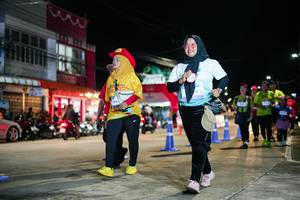 BIB: 
                            <button type="button" onclick="openModal(26391945)" class="btn btn-primary btn-sm float-right btn-popup" data-toggle="modal" data-target=".modal-high-quality">
                        <i class="fas fa-shopping-cart"></i> Add to Cart
                    </button>
                                            <button type="button" onclick="isThisMe(26391945, true)" class="btn btn-success btn-sm float-right btn-popup btn-isme hidden" data-toggle="tooltip" data-placement="bottom" title="นี่คือรูปของคุณใช่ไหม คลิกที่นี่เพื่อเอาเข้าอัลบั้ม">
                        <i class="fas fa-plus"></i> Add to album
                    </button>
                    <button type="button" onclick="isThisMe(26391945, false)" class="btn btn-warning btn-sm float-right btn-popup btn-isnotme hidden">
                        <i class="fas fa-ban"></i> Remove from album
                    </button>