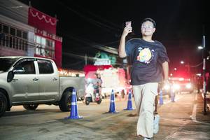 BIB: 
                            <button type="button" onclick="openModal(26392181)" class="btn btn-primary btn-sm float-right btn-popup" data-toggle="modal" data-target=".modal-high-quality">
                        <i class="fas fa-shopping-cart"></i> Add to Cart
                    </button>
                                            <button type="button" onclick="isThisMe(26392181, true)" class="btn btn-success btn-sm float-right btn-popup btn-isme hidden" data-toggle="tooltip" data-placement="bottom" title="นี่คือรูปของคุณใช่ไหม คลิกที่นี่เพื่อเอาเข้าอัลบั้ม">
                        <i class="fas fa-plus"></i> Add to album
                    </button>
                    <button type="button" onclick="isThisMe(26392181, false)" class="btn btn-warning btn-sm float-right btn-popup btn-isnotme hidden">
                        <i class="fas fa-ban"></i> Remove from album
                    </button>