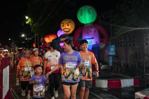 BIB: 14407, 13010, 196, 13593
                            <button type="button" onclick="openModal(28200435)" class="btn btn-primary btn-sm float-right btn-popup" data-toggle="modal" data-target=".modal-high-quality">
                        <i class="fas fa-shopping-cart"></i> Add to Cart
                    </button>
                                            <button type="button" onclick="isThisMe(28200435, true)" class="btn btn-success btn-sm float-right btn-popup btn-isme hidden" data-toggle="tooltip" data-placement="bottom" title="นี่คือรูปของคุณใช่ไหม คลิกที่นี่เพื่อเอาเข้าอัลบั้ม">
                        <i class="fas fa-plus"></i> Add to album
                    </button>
                    <button type="button" onclick="isThisMe(28200435, false)" class="btn btn-warning btn-sm float-right btn-popup btn-isnotme hidden">
                        <i class="fas fa-ban"></i> Remove from album
                    </button>