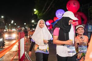 BIB: 15100, 13617, 13057
                            <button type="button" onclick="openModal(28201826)" class="btn btn-primary btn-sm float-right btn-popup" data-toggle="modal" data-target=".modal-high-quality">
                        <i class="fas fa-shopping-cart"></i> Add to Cart
                    </button>
                                            <button type="button" onclick="isThisMe(28201826, true)" class="btn btn-success btn-sm float-right btn-popup btn-isme hidden" data-toggle="tooltip" data-placement="bottom" title="นี่คือรูปของคุณใช่ไหม คลิกที่นี่เพื่อเอาเข้าอัลบั้ม">
                        <i class="fas fa-plus"></i> Add to album
                    </button>
                    <button type="button" onclick="isThisMe(28201826, false)" class="btn btn-warning btn-sm float-right btn-popup btn-isnotme hidden">
                        <i class="fas fa-ban"></i> Remove from album
                    </button>