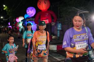 BIB: 13263, 14310
                            <button type="button" onclick="openModal(28200015)" class="btn btn-primary btn-sm float-right btn-popup" data-toggle="modal" data-target=".modal-high-quality">
                        <i class="fas fa-shopping-cart"></i> Add to Cart
                    </button>
                                            <button type="button" onclick="isThisMe(28200015, true)" class="btn btn-success btn-sm float-right btn-popup btn-isme hidden" data-toggle="tooltip" data-placement="bottom" title="นี่คือรูปของคุณใช่ไหม คลิกที่นี่เพื่อเอาเข้าอัลบั้ม">
                        <i class="fas fa-plus"></i> Add to album
                    </button>
                    <button type="button" onclick="isThisMe(28200015, false)" class="btn btn-warning btn-sm float-right btn-popup btn-isnotme hidden">
                        <i class="fas fa-ban"></i> Remove from album
                    </button>