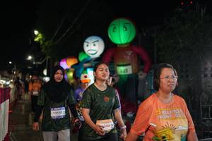 BIB: 13151, 286
                            <button type="button" onclick="openModal(28200615)" class="btn btn-primary btn-sm float-right btn-popup" data-toggle="modal" data-target=".modal-high-quality">
                        <i class="fas fa-shopping-cart"></i> Add to Cart
                    </button>
                                            <button type="button" onclick="isThisMe(28200615, true)" class="btn btn-success btn-sm float-right btn-popup btn-isme hidden" data-toggle="tooltip" data-placement="bottom" title="นี่คือรูปของคุณใช่ไหม คลิกที่นี่เพื่อเอาเข้าอัลบั้ม">
                        <i class="fas fa-plus"></i> Add to album
                    </button>
                    <button type="button" onclick="isThisMe(28200615, false)" class="btn btn-warning btn-sm float-right btn-popup btn-isnotme hidden">
                        <i class="fas fa-ban"></i> Remove from album
                    </button>