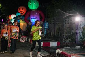 BIB: 139, 13553, 1005643
                            <button type="button" onclick="openModal(28199950)" class="btn btn-primary btn-sm float-right btn-popup" data-toggle="modal" data-target=".modal-high-quality">
                        <i class="fas fa-shopping-cart"></i> Add to Cart
                    </button>
                                            <button type="button" onclick="isThisMe(28199950, true)" class="btn btn-success btn-sm float-right btn-popup btn-isme hidden" data-toggle="tooltip" data-placement="bottom" title="นี่คือรูปของคุณใช่ไหม คลิกที่นี่เพื่อเอาเข้าอัลบั้ม">
                        <i class="fas fa-plus"></i> Add to album
                    </button>
                    <button type="button" onclick="isThisMe(28199950, false)" class="btn btn-warning btn-sm float-right btn-popup btn-isnotme hidden">
                        <i class="fas fa-ban"></i> Remove from album
                    </button>