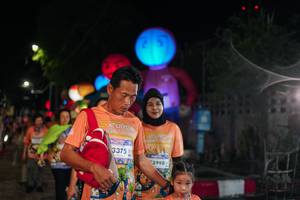 BIB: 3375, 3990
                            <button type="button" onclick="openModal(28199972)" class="btn btn-primary btn-sm float-right btn-popup" data-toggle="modal" data-target=".modal-high-quality">
                        <i class="fas fa-shopping-cart"></i> Add to Cart
                    </button>
                                            <button type="button" onclick="isThisMe(28199972, true)" class="btn btn-success btn-sm float-right btn-popup btn-isme hidden" data-toggle="tooltip" data-placement="bottom" title="นี่คือรูปของคุณใช่ไหม คลิกที่นี่เพื่อเอาเข้าอัลบั้ม">
                        <i class="fas fa-plus"></i> Add to album
                    </button>
                    <button type="button" onclick="isThisMe(28199972, false)" class="btn btn-warning btn-sm float-right btn-popup btn-isnotme hidden">
                        <i class="fas fa-ban"></i> Remove from album
                    </button>