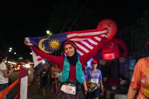 BIB: 5156
                            <button type="button" onclick="openModal(28200816)" class="btn btn-primary btn-sm float-right btn-popup" data-toggle="modal" data-target=".modal-high-quality">
                        <i class="fas fa-shopping-cart"></i> Add to Cart
                    </button>
                                            <button type="button" onclick="isThisMe(28200816, true)" class="btn btn-success btn-sm float-right btn-popup btn-isme hidden" data-toggle="tooltip" data-placement="bottom" title="นี่คือรูปของคุณใช่ไหม คลิกที่นี่เพื่อเอาเข้าอัลบั้ม">
                        <i class="fas fa-plus"></i> Add to album
                    </button>
                    <button type="button" onclick="isThisMe(28200816, false)" class="btn btn-warning btn-sm float-right btn-popup btn-isnotme hidden">
                        <i class="fas fa-ban"></i> Remove from album
                    </button>