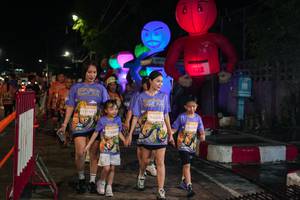 BIB: 15141, 15309, 15305, 13307
                            <button type="button" onclick="openModal(28200518)" class="btn btn-primary btn-sm float-right btn-popup" data-toggle="modal" data-target=".modal-high-quality">
                        <i class="fas fa-shopping-cart"></i> Add to Cart
                    </button>
                                            <button type="button" onclick="isThisMe(28200518, true)" class="btn btn-success btn-sm float-right btn-popup btn-isme hidden" data-toggle="tooltip" data-placement="bottom" title="นี่คือรูปของคุณใช่ไหม คลิกที่นี่เพื่อเอาเข้าอัลบั้ม">
                        <i class="fas fa-plus"></i> Add to album
                    </button>
                    <button type="button" onclick="isThisMe(28200518, false)" class="btn btn-warning btn-sm float-right btn-popup btn-isnotme hidden">
                        <i class="fas fa-ban"></i> Remove from album
                    </button>