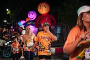 BIB: 13005, 75045
                            <button type="button" onclick="openModal(28201255)" class="btn btn-primary btn-sm float-right btn-popup" data-toggle="modal" data-target=".modal-high-quality">
                        <i class="fas fa-shopping-cart"></i> Add to Cart
                    </button>
                                            <button type="button" onclick="isThisMe(28201255, true)" class="btn btn-success btn-sm float-right btn-popup btn-isme hidden" data-toggle="tooltip" data-placement="bottom" title="นี่คือรูปของคุณใช่ไหม คลิกที่นี่เพื่อเอาเข้าอัลบั้ม">
                        <i class="fas fa-plus"></i> Add to album
                    </button>
                    <button type="button" onclick="isThisMe(28201255, false)" class="btn btn-warning btn-sm float-right btn-popup btn-isnotme hidden">
                        <i class="fas fa-ban"></i> Remove from album
                    </button>