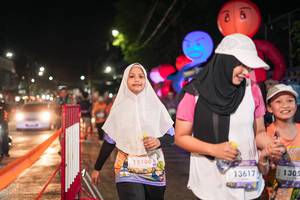 BIB: 15100, 13617, 1305
                            <button type="button" onclick="openModal(28201825)" class="btn btn-primary btn-sm float-right btn-popup" data-toggle="modal" data-target=".modal-high-quality">
                        <i class="fas fa-shopping-cart"></i> Add to Cart
                    </button>
                                            <button type="button" onclick="isThisMe(28201825, true)" class="btn btn-success btn-sm float-right btn-popup btn-isme hidden" data-toggle="tooltip" data-placement="bottom" title="นี่คือรูปของคุณใช่ไหม คลิกที่นี่เพื่อเอาเข้าอัลบั้ม">
                        <i class="fas fa-plus"></i> Add to album
                    </button>
                    <button type="button" onclick="isThisMe(28201825, false)" class="btn btn-warning btn-sm float-right btn-popup btn-isnotme hidden">
                        <i class="fas fa-ban"></i> Remove from album
                    </button>