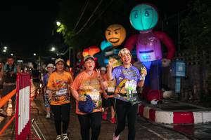 BIB: 3267, 9174
                            <button type="button" onclick="openModal(28201816)" class="btn btn-primary btn-sm float-right btn-popup" data-toggle="modal" data-target=".modal-high-quality">
                        <i class="fas fa-shopping-cart"></i> Add to Cart
                    </button>
                                            <button type="button" onclick="isThisMe(28201816, true)" class="btn btn-success btn-sm float-right btn-popup btn-isme hidden" data-toggle="tooltip" data-placement="bottom" title="นี่คือรูปของคุณใช่ไหม คลิกที่นี่เพื่อเอาเข้าอัลบั้ม">
                        <i class="fas fa-plus"></i> Add to album
                    </button>
                    <button type="button" onclick="isThisMe(28201816, false)" class="btn btn-warning btn-sm float-right btn-popup btn-isnotme hidden">
                        <i class="fas fa-ban"></i> Remove from album
                    </button>