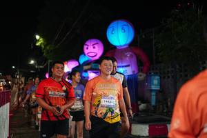 BIB: 52615, 14431
                            <button type="button" onclick="openModal(28200525)" class="btn btn-primary btn-sm float-right btn-popup" data-toggle="modal" data-target=".modal-high-quality">
                        <i class="fas fa-shopping-cart"></i> Add to Cart
                    </button>
                                            <button type="button" onclick="isThisMe(28200525, true)" class="btn btn-success btn-sm float-right btn-popup btn-isme hidden" data-toggle="tooltip" data-placement="bottom" title="นี่คือรูปของคุณใช่ไหม คลิกที่นี่เพื่อเอาเข้าอัลบั้ม">
                        <i class="fas fa-plus"></i> Add to album
                    </button>
                    <button type="button" onclick="isThisMe(28200525, false)" class="btn btn-warning btn-sm float-right btn-popup btn-isnotme hidden">
                        <i class="fas fa-ban"></i> Remove from album
                    </button>