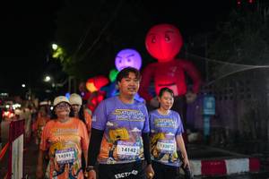 BIB: 14142, 14291, 13387
                            <button type="button" onclick="openModal(28200452)" class="btn btn-primary btn-sm float-right btn-popup" data-toggle="modal" data-target=".modal-high-quality">
                        <i class="fas fa-shopping-cart"></i> Add to Cart
                    </button>
                                            <button type="button" onclick="isThisMe(28200452, true)" class="btn btn-success btn-sm float-right btn-popup btn-isme hidden" data-toggle="tooltip" data-placement="bottom" title="นี่คือรูปของคุณใช่ไหม คลิกที่นี่เพื่อเอาเข้าอัลบั้ม">
                        <i class="fas fa-plus"></i> Add to album
                    </button>
                    <button type="button" onclick="isThisMe(28200452, false)" class="btn btn-warning btn-sm float-right btn-popup btn-isnotme hidden">
                        <i class="fas fa-ban"></i> Remove from album
                    </button>