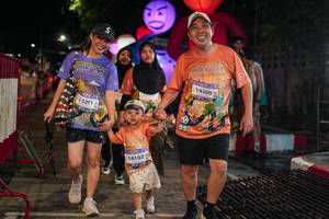 BIB: 14300, 13211, 14102
                            <button type="button" onclick="openModal(28200293)" class="btn btn-primary btn-sm float-right btn-popup" data-toggle="modal" data-target=".modal-high-quality">
                        <i class="fas fa-shopping-cart"></i> Add to Cart
                    </button>
                                            <button type="button" onclick="isThisMe(28200293, true)" class="btn btn-success btn-sm float-right btn-popup btn-isme hidden" data-toggle="tooltip" data-placement="bottom" title="นี่คือรูปของคุณใช่ไหม คลิกที่นี่เพื่อเอาเข้าอัลบั้ม">
                        <i class="fas fa-plus"></i> Add to album
                    </button>
                    <button type="button" onclick="isThisMe(28200293, false)" class="btn btn-warning btn-sm float-right btn-popup btn-isnotme hidden">
                        <i class="fas fa-ban"></i> Remove from album
                    </button>