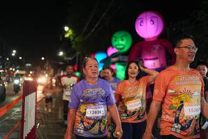 BIB: 13820, 15364, 15362
                            <button type="button" onclick="openModal(28200203)" class="btn btn-primary btn-sm float-right btn-popup" data-toggle="modal" data-target=".modal-high-quality">
                        <i class="fas fa-shopping-cart"></i> Add to Cart
                    </button>
                                            <button type="button" onclick="isThisMe(28200203, true)" class="btn btn-success btn-sm float-right btn-popup btn-isme hidden" data-toggle="tooltip" data-placement="bottom" title="นี่คือรูปของคุณใช่ไหม คลิกที่นี่เพื่อเอาเข้าอัลบั้ม">
                        <i class="fas fa-plus"></i> Add to album
                    </button>
                    <button type="button" onclick="isThisMe(28200203, false)" class="btn btn-warning btn-sm float-right btn-popup btn-isnotme hidden">
                        <i class="fas fa-ban"></i> Remove from album
                    </button>