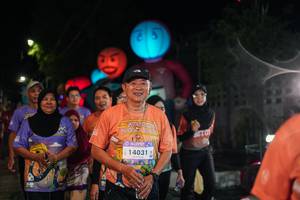 BIB: 14031
                            <button type="button" onclick="openModal(28199889)" class="btn btn-primary btn-sm float-right btn-popup" data-toggle="modal" data-target=".modal-high-quality">
                        <i class="fas fa-shopping-cart"></i> Add to Cart
                    </button>
                                            <button type="button" onclick="isThisMe(28199889, true)" class="btn btn-success btn-sm float-right btn-popup btn-isme hidden" data-toggle="tooltip" data-placement="bottom" title="นี่คือรูปของคุณใช่ไหม คลิกที่นี่เพื่อเอาเข้าอัลบั้ม">
                        <i class="fas fa-plus"></i> Add to album
                    </button>
                    <button type="button" onclick="isThisMe(28199889, false)" class="btn btn-warning btn-sm float-right btn-popup btn-isnotme hidden">
                        <i class="fas fa-ban"></i> Remove from album
                    </button>