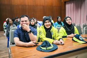 BIB: 
                            <button type="button" onclick="openModal(28625257)" class="btn btn-primary btn-sm float-right btn-popup" data-toggle="modal" data-target=".modal-high-quality">
                        <i class="fas fa-shopping-cart"></i> Add to Cart
                    </button>
                                            <button type="button" onclick="isThisMe(28625257, true)" class="btn btn-success btn-sm float-right btn-popup btn-isme hidden" data-toggle="tooltip" data-placement="bottom" title="นี่คือรูปของคุณใช่ไหม คลิกที่นี่เพื่อเอาเข้าอัลบั้ม">
                        <i class="fas fa-plus"></i> Add to album
                    </button>
                    <button type="button" onclick="isThisMe(28625257, false)" class="btn btn-warning btn-sm float-right btn-popup btn-isnotme hidden">
                        <i class="fas fa-ban"></i> Remove from album
                    </button>