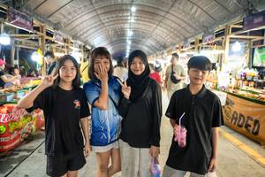 BIB: 
                            <button type="button" onclick="openModal(28625404)" class="btn btn-primary btn-sm float-right btn-popup" data-toggle="modal" data-target=".modal-high-quality">
                        <i class="fas fa-shopping-cart"></i> Add to Cart
                    </button>
                                            <button type="button" onclick="isThisMe(28625404, true)" class="btn btn-success btn-sm float-right btn-popup btn-isme hidden" data-toggle="tooltip" data-placement="bottom" title="นี่คือรูปของคุณใช่ไหม คลิกที่นี่เพื่อเอาเข้าอัลบั้ม">
                        <i class="fas fa-plus"></i> Add to album
                    </button>
                    <button type="button" onclick="isThisMe(28625404, false)" class="btn btn-warning btn-sm float-right btn-popup btn-isnotme hidden">
                        <i class="fas fa-ban"></i> Remove from album
                    </button>