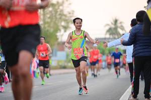 BIB: 20775
                            <button type="button" onclick="openModal(10754503)" class="btn btn-primary btn-sm float-right btn-popup" data-toggle="modal" data-target=".modal-high-quality">
                        <i class="fas fa-shopping-cart"></i> Add to Cart
                    </button>
                                            <button type="button" onclick="isThisMe(10754503, true)" class="btn btn-success btn-sm float-right btn-popup btn-isme hidden" data-toggle="tooltip" data-placement="bottom" title="นี่คือรูปของคุณใช่ไหม คลิกที่นี่เพื่อเอาเข้าอัลบั้ม">
                        <i class="fas fa-plus"></i> Add to album
                    </button>
                    <button type="button" onclick="isThisMe(10754503, false)" class="btn btn-warning btn-sm float-right btn-popup btn-isnotme hidden">
                        <i class="fas fa-ban"></i> Remove from album
                    </button>