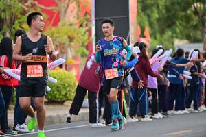 BIB: 21100, 26796
                            <button type="button" onclick="openModal(10754214)" class="btn btn-primary btn-sm float-right btn-popup" data-toggle="modal" data-target=".modal-high-quality">
                        <i class="fas fa-shopping-cart"></i> Add to Cart
                    </button>
                                            <button type="button" onclick="isThisMe(10754214, true)" class="btn btn-success btn-sm float-right btn-popup btn-isme hidden" data-toggle="tooltip" data-placement="bottom" title="นี่คือรูปของคุณใช่ไหม คลิกที่นี่เพื่อเอาเข้าอัลบั้ม">
                        <i class="fas fa-plus"></i> Add to album
                    </button>
                    <button type="button" onclick="isThisMe(10754214, false)" class="btn btn-warning btn-sm float-right btn-popup btn-isnotme hidden">
                        <i class="fas fa-ban"></i> Remove from album
                    </button>