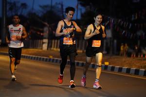 BIB: 801, 26865, 21990
                            <button type="button" onclick="openModal(11186969)" class="btn btn-primary btn-sm float-right btn-popup" data-toggle="modal" data-target=".modal-high-quality">
                        <i class="fas fa-shopping-cart"></i> Add to Cart
                    </button>
                                            <button type="button" onclick="isThisMe(11186969, true)" class="btn btn-success btn-sm float-right btn-popup btn-isme hidden" data-toggle="tooltip" data-placement="bottom" title="นี่คือรูปของคุณใช่ไหม คลิกที่นี่เพื่อเอาเข้าอัลบั้ม">
                        <i class="fas fa-plus"></i> Add to album
                    </button>
                    <button type="button" onclick="isThisMe(11186969, false)" class="btn btn-warning btn-sm float-right btn-popup btn-isnotme hidden">
                        <i class="fas fa-ban"></i> Remove from album
                    </button>