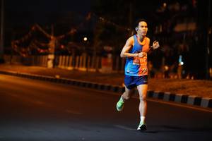 BIB: 594
                            <button type="button" onclick="openModal(11135819)" class="btn btn-primary btn-sm float-right btn-popup" data-toggle="modal" data-target=".modal-high-quality">
                        <i class="fas fa-shopping-cart"></i> Add to Cart
                    </button>
                                            <button type="button" onclick="isThisMe(11135819, true)" class="btn btn-success btn-sm float-right btn-popup btn-isme hidden" data-toggle="tooltip" data-placement="bottom" title="นี่คือรูปของคุณใช่ไหม คลิกที่นี่เพื่อเอาเข้าอัลบั้ม">
                        <i class="fas fa-plus"></i> Add to album
                    </button>
                    <button type="button" onclick="isThisMe(11135819, false)" class="btn btn-warning btn-sm float-right btn-popup btn-isnotme hidden">
                        <i class="fas fa-ban"></i> Remove from album
                    </button>