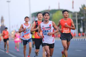 BIB: 410, 25633
                            <button type="button" onclick="openModal(12240059)" class="btn btn-primary btn-sm float-right btn-popup" data-toggle="modal" data-target=".modal-high-quality">
                        <i class="fas fa-shopping-cart"></i> Add to Cart
                    </button>
                                            <button type="button" onclick="isThisMe(12240059, true)" class="btn btn-success btn-sm float-right btn-popup btn-isme hidden" data-toggle="tooltip" data-placement="bottom" title="นี่คือรูปของคุณใช่ไหม คลิกที่นี่เพื่อเอาเข้าอัลบั้ม">
                        <i class="fas fa-plus"></i> Add to album
                    </button>
                    <button type="button" onclick="isThisMe(12240059, false)" class="btn btn-warning btn-sm float-right btn-popup btn-isnotme hidden">
                        <i class="fas fa-ban"></i> Remove from album
                    </button>