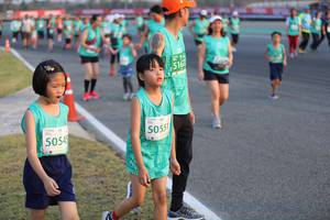 BIB: 516, 5054, 5055
                            <button type="button" onclick="openModal(12650973)" class="btn btn-primary btn-sm float-right btn-popup" data-toggle="modal" data-target=".modal-high-quality">
                        <i class="fas fa-shopping-cart"></i> Add to Cart
                    </button>
                                            <button type="button" onclick="isThisMe(12650973, true)" class="btn btn-success btn-sm float-right btn-popup btn-isme hidden" data-toggle="tooltip" data-placement="bottom" title="นี่คือรูปของคุณใช่ไหม คลิกที่นี่เพื่อเอาเข้าอัลบั้ม">
                        <i class="fas fa-plus"></i> Add to album
                    </button>
                    <button type="button" onclick="isThisMe(12650973, false)" class="btn btn-warning btn-sm float-right btn-popup btn-isnotme hidden">
                        <i class="fas fa-ban"></i> Remove from album
                    </button>