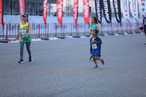 BIB: 925
                            <button type="button" onclick="openModal(12657599)" class="btn btn-primary btn-sm float-right btn-popup" data-toggle="modal" data-target=".modal-high-quality">
                        <i class="fas fa-shopping-cart"></i> Add to Cart
                    </button>
                                            <button type="button" onclick="isThisMe(12657599, true)" class="btn btn-success btn-sm float-right btn-popup btn-isme hidden" data-toggle="tooltip" data-placement="bottom" title="นี่คือรูปของคุณใช่ไหม คลิกที่นี่เพื่อเอาเข้าอัลบั้ม">
                        <i class="fas fa-plus"></i> Add to album
                    </button>
                    <button type="button" onclick="isThisMe(12657599, false)" class="btn btn-warning btn-sm float-right btn-popup btn-isnotme hidden">
                        <i class="fas fa-ban"></i> Remove from album
                    </button>