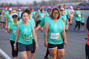 BIB: 53333, 70263
                            <button type="button" onclick="openModal(12652036)" class="btn btn-primary btn-sm float-right btn-popup" data-toggle="modal" data-target=".modal-high-quality">
                        <i class="fas fa-shopping-cart"></i> Add to Cart
                    </button>
                                            <button type="button" onclick="isThisMe(12652036, true)" class="btn btn-success btn-sm float-right btn-popup btn-isme hidden" data-toggle="tooltip" data-placement="bottom" title="นี่คือรูปของคุณใช่ไหม คลิกที่นี่เพื่อเอาเข้าอัลบั้ม">
                        <i class="fas fa-plus"></i> Add to album
                    </button>
                    <button type="button" onclick="isThisMe(12652036, false)" class="btn btn-warning btn-sm float-right btn-popup btn-isnotme hidden">
                        <i class="fas fa-ban"></i> Remove from album
                    </button>