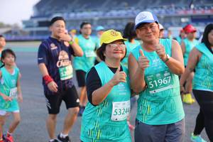 BIB: 520, 51967, 5324
                            <button type="button" onclick="openModal(12652208)" class="btn btn-primary btn-sm float-right btn-popup" data-toggle="modal" data-target=".modal-high-quality">
                        <i class="fas fa-shopping-cart"></i> Add to Cart
                    </button>
                                            <button type="button" onclick="isThisMe(12652208, true)" class="btn btn-success btn-sm float-right btn-popup btn-isme hidden" data-toggle="tooltip" data-placement="bottom" title="นี่คือรูปของคุณใช่ไหม คลิกที่นี่เพื่อเอาเข้าอัลบั้ม">
                        <i class="fas fa-plus"></i> Add to album
                    </button>
                    <button type="button" onclick="isThisMe(12652208, false)" class="btn btn-warning btn-sm float-right btn-popup btn-isnotme hidden">
                        <i class="fas fa-ban"></i> Remove from album
                    </button>