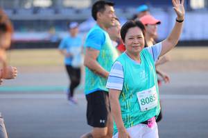 BIB: 8085
                            <button type="button" onclick="openModal(12651462)" class="btn btn-primary btn-sm float-right btn-popup" data-toggle="modal" data-target=".modal-high-quality">
                        <i class="fas fa-shopping-cart"></i> Add to Cart
                    </button>
                                            <button type="button" onclick="isThisMe(12651462, true)" class="btn btn-success btn-sm float-right btn-popup btn-isme hidden" data-toggle="tooltip" data-placement="bottom" title="นี่คือรูปของคุณใช่ไหม คลิกที่นี่เพื่อเอาเข้าอัลบั้ม">
                        <i class="fas fa-plus"></i> Add to album
                    </button>
                    <button type="button" onclick="isThisMe(12651462, false)" class="btn btn-warning btn-sm float-right btn-popup btn-isnotme hidden">
                        <i class="fas fa-ban"></i> Remove from album
                    </button>