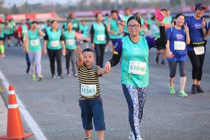 BIB: 8221, 0219, 51048, 1361
                            <button type="button" onclick="openModal(12653359)" class="btn btn-primary btn-sm float-right btn-popup" data-toggle="modal" data-target=".modal-high-quality">
                        <i class="fas fa-shopping-cart"></i> Add to Cart
                    </button>
                                            <button type="button" onclick="isThisMe(12653359, true)" class="btn btn-success btn-sm float-right btn-popup btn-isme hidden" data-toggle="tooltip" data-placement="bottom" title="นี่คือรูปของคุณใช่ไหม คลิกที่นี่เพื่อเอาเข้าอัลบั้ม">
                        <i class="fas fa-plus"></i> Add to album
                    </button>
                    <button type="button" onclick="isThisMe(12653359, false)" class="btn btn-warning btn-sm float-right btn-popup btn-isnotme hidden">
                        <i class="fas fa-ban"></i> Remove from album
                    </button>