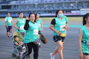 BIB: 5127, 51324
                            <button type="button" onclick="openModal(12653245)" class="btn btn-primary btn-sm float-right btn-popup" data-toggle="modal" data-target=".modal-high-quality">
                        <i class="fas fa-shopping-cart"></i> Add to Cart
                    </button>
                                            <button type="button" onclick="isThisMe(12653245, true)" class="btn btn-success btn-sm float-right btn-popup btn-isme hidden" data-toggle="tooltip" data-placement="bottom" title="นี่คือรูปของคุณใช่ไหม คลิกที่นี่เพื่อเอาเข้าอัลบั้ม">
                        <i class="fas fa-plus"></i> Add to album
                    </button>
                    <button type="button" onclick="isThisMe(12653245, false)" class="btn btn-warning btn-sm float-right btn-popup btn-isnotme hidden">
                        <i class="fas fa-ban"></i> Remove from album
                    </button>