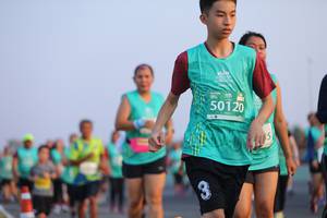 BIB: 50120
                            <button type="button" onclick="openModal(12648122)" class="btn btn-primary btn-sm float-right btn-popup" data-toggle="modal" data-target=".modal-high-quality">
                        <i class="fas fa-shopping-cart"></i> Add to Cart
                    </button>
                                            <button type="button" onclick="isThisMe(12648122, true)" class="btn btn-success btn-sm float-right btn-popup btn-isme hidden" data-toggle="tooltip" data-placement="bottom" title="นี่คือรูปของคุณใช่ไหม คลิกที่นี่เพื่อเอาเข้าอัลบั้ม">
                        <i class="fas fa-plus"></i> Add to album
                    </button>
                    <button type="button" onclick="isThisMe(12648122, false)" class="btn btn-warning btn-sm float-right btn-popup btn-isnotme hidden">
                        <i class="fas fa-ban"></i> Remove from album
                    </button>