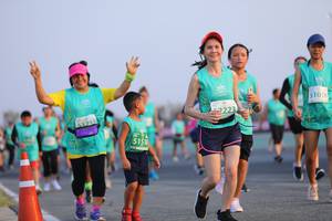 BIB: 51018, 2223, 51518
                            <button type="button" onclick="openModal(12647362)" class="btn btn-primary btn-sm float-right btn-popup" data-toggle="modal" data-target=".modal-high-quality">
                        <i class="fas fa-shopping-cart"></i> Add to Cart
                    </button>
                                            <button type="button" onclick="isThisMe(12647362, true)" class="btn btn-success btn-sm float-right btn-popup btn-isme hidden" data-toggle="tooltip" data-placement="bottom" title="นี่คือรูปของคุณใช่ไหม คลิกที่นี่เพื่อเอาเข้าอัลบั้ม">
                        <i class="fas fa-plus"></i> Add to album
                    </button>
                    <button type="button" onclick="isThisMe(12647362, false)" class="btn btn-warning btn-sm float-right btn-popup btn-isnotme hidden">
                        <i class="fas fa-ban"></i> Remove from album
                    </button>