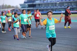 BIB: 52298
                            <button type="button" onclick="openModal(12653577)" class="btn btn-primary btn-sm float-right btn-popup" data-toggle="modal" data-target=".modal-high-quality">
                        <i class="fas fa-shopping-cart"></i> Add to Cart
                    </button>
                                            <button type="button" onclick="isThisMe(12653577, true)" class="btn btn-success btn-sm float-right btn-popup btn-isme hidden" data-toggle="tooltip" data-placement="bottom" title="นี่คือรูปของคุณใช่ไหม คลิกที่นี่เพื่อเอาเข้าอัลบั้ม">
                        <i class="fas fa-plus"></i> Add to album
                    </button>
                    <button type="button" onclick="isThisMe(12653577, false)" class="btn btn-warning btn-sm float-right btn-popup btn-isnotme hidden">
                        <i class="fas fa-ban"></i> Remove from album
                    </button>